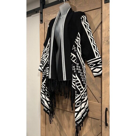 NEW Chico's Open Front Cardigan Black White Aztec Pattern w/ Fringe Size XLP 3P - Picture 3 of 9